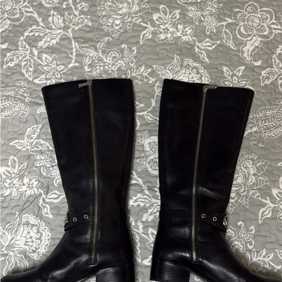 Michael Kors Black Leather Boots with Silver Details - Picture 6 of 9